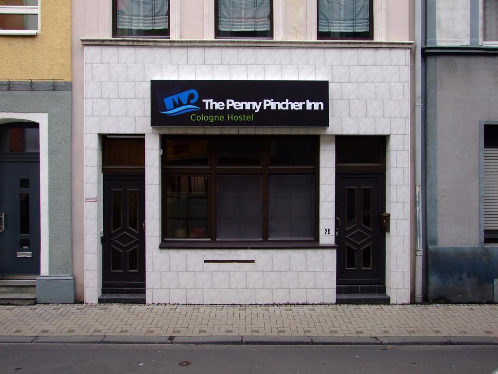The Penny Pincher Inn Кьолн Екстериор снимка